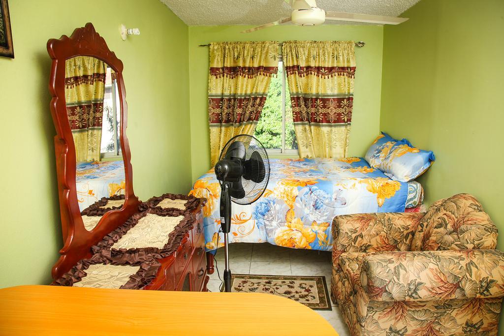 Angel'S Apartment Jamaica Kingston Exterior foto